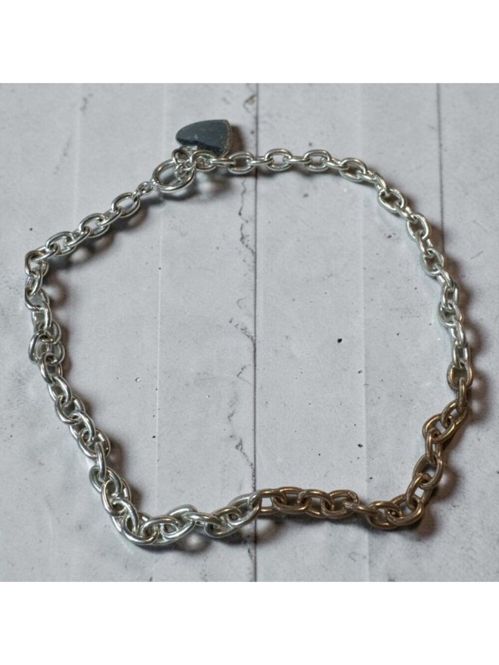 Silver tone Heart Pendant Chain Necklace with Toggle Clasp - Elegant and Timeles